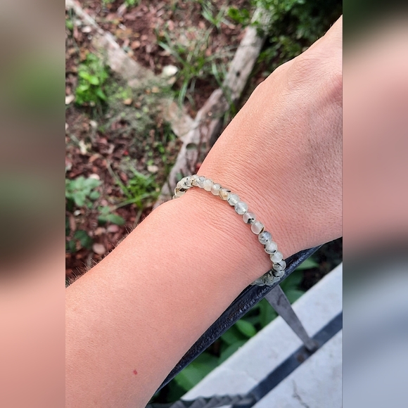 Prehnite 6mm Bracelet - Picture 3 of 6